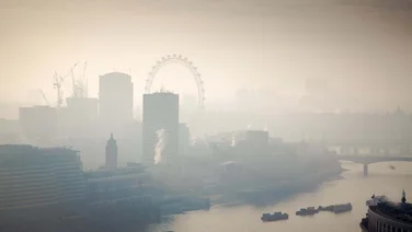 a picture of the pollution in london
