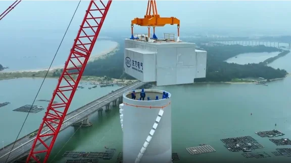 DEC world's biggest wind turbine.